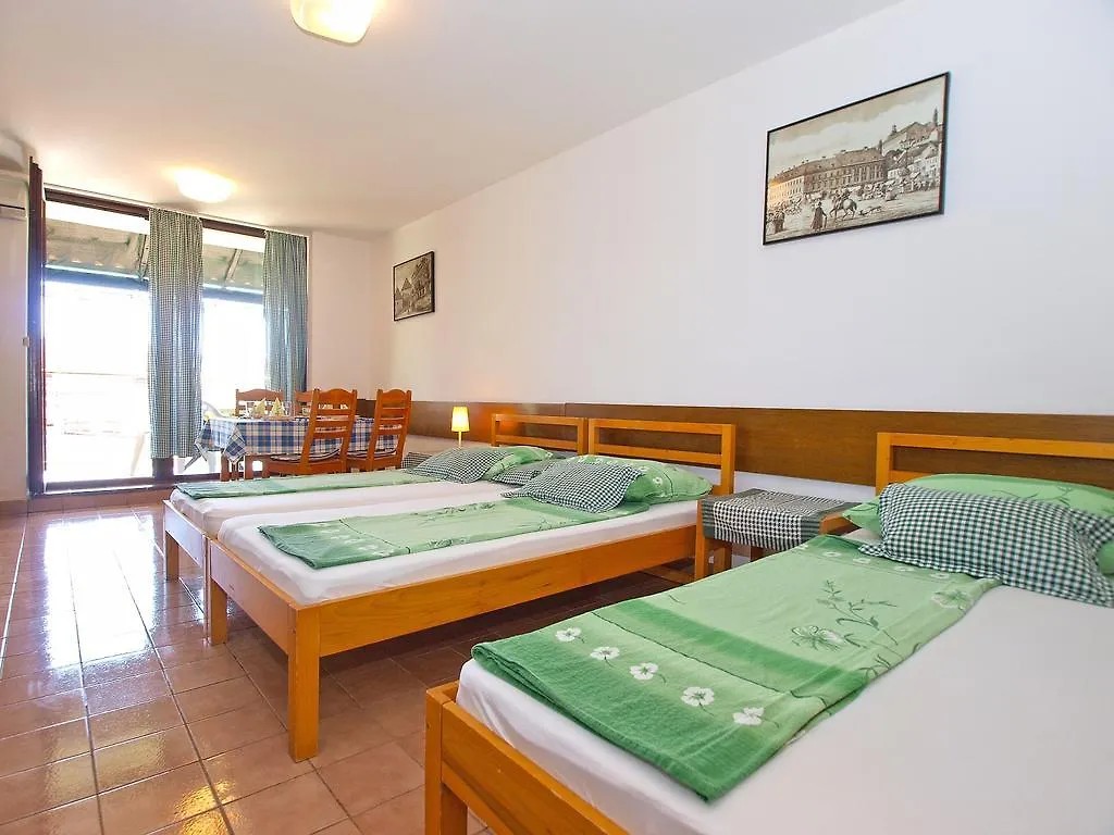 Marčana Apartment Stipe 1444
